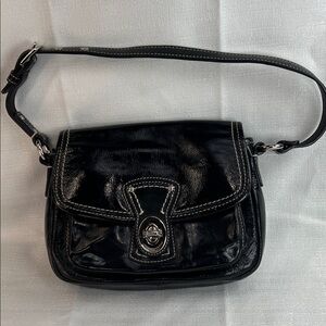 Coach 2009 black patent leather shoulder bag